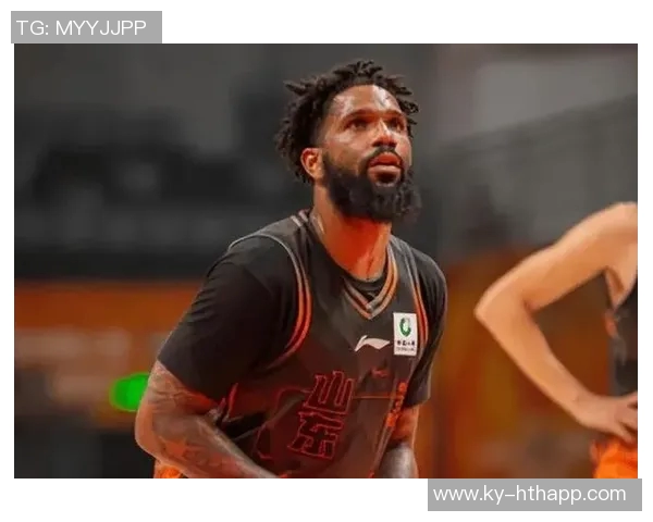 鲍威尔强调球队需保持警惕主动调整继续拼搏以争取更多胜利