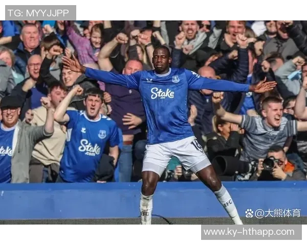 费迪南德认为范加尔出售维尔贝克是失误能助力舍什科等前锋成长